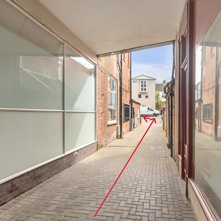 1-Bed Seaside Apartment With Parking Cromer Bagian luar foto