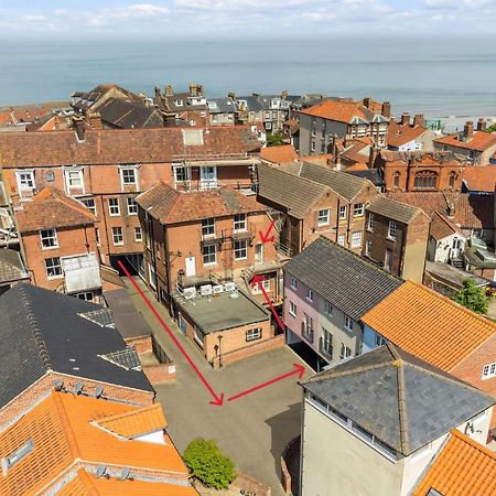 1-Bed Seaside Apartment With Parking Cromer Bagian luar foto