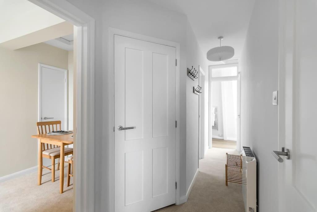 1-Bed Seaside Apartment With Parking Cromer Bagian luar foto